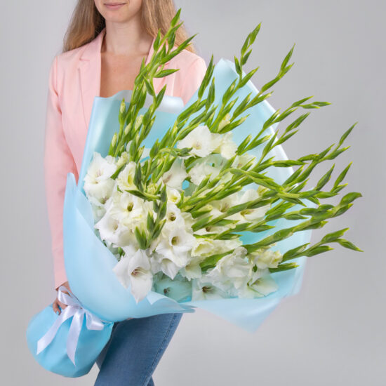 15 Белых Гладиолусов