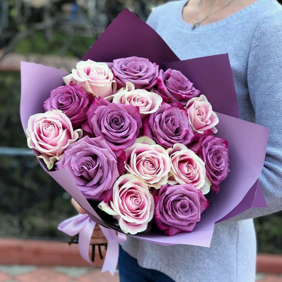 15 Розовых и Сиреневых Роз (50 см.)