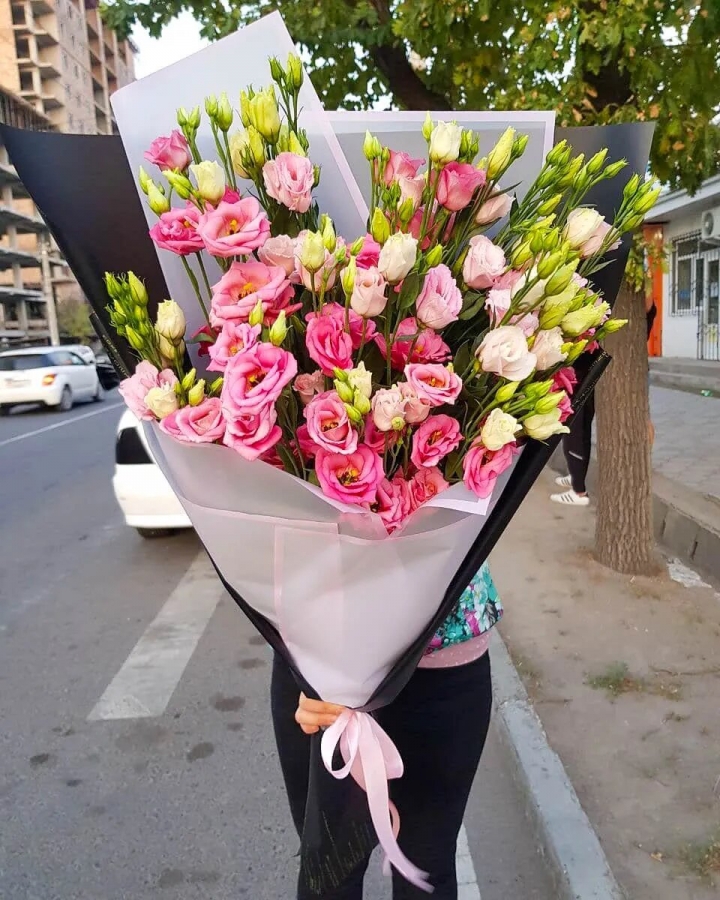 25 Розовых Эустом