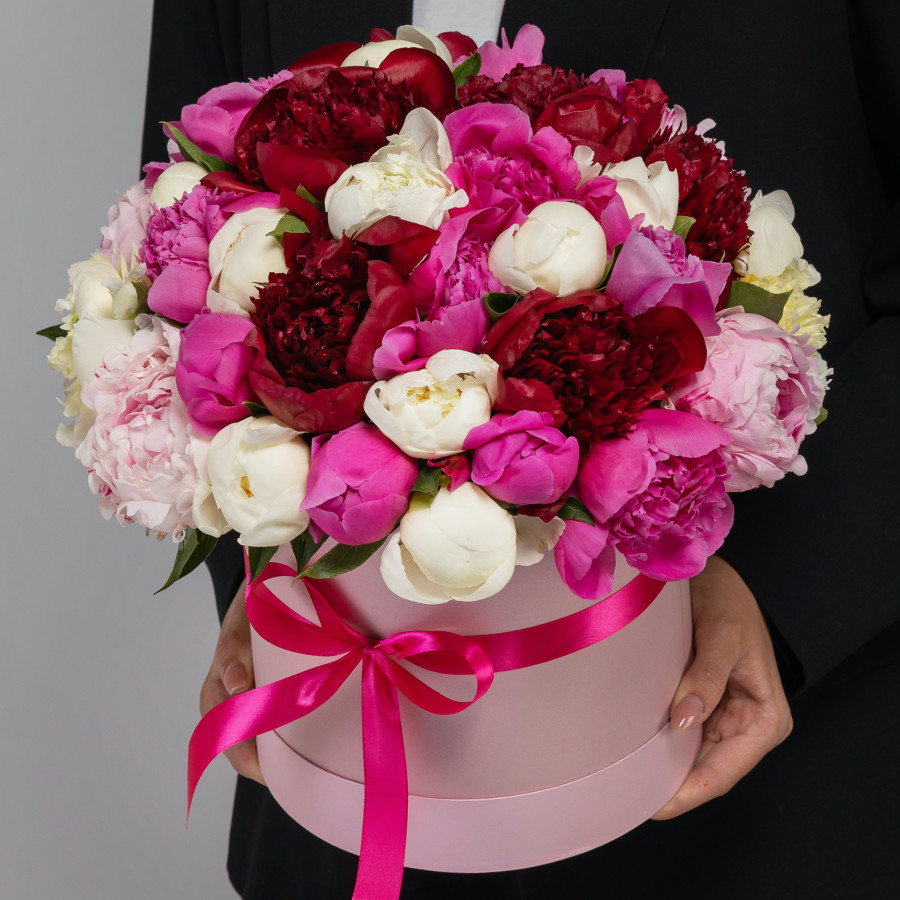 35 Пионов Микс в коробке